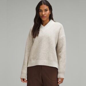 NWOT Lululemon Heathered White Opal Cream Alpaca Wool Blend V-Neck Sweater